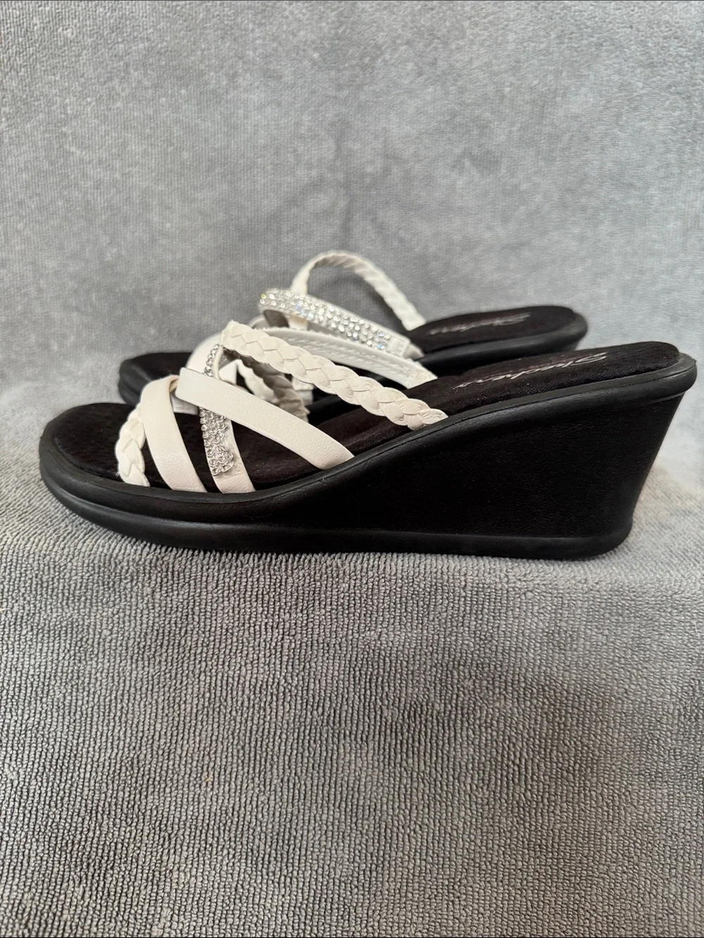 Skechers Cali Rumblers Wild Child Wedge Sandal with White Bling Size 7.5
